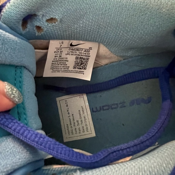 Gently used- Nike SB Dunk Low
Blue Raspberry Size 7 Men – Rare Fruit Pack - Picture 6 of 10